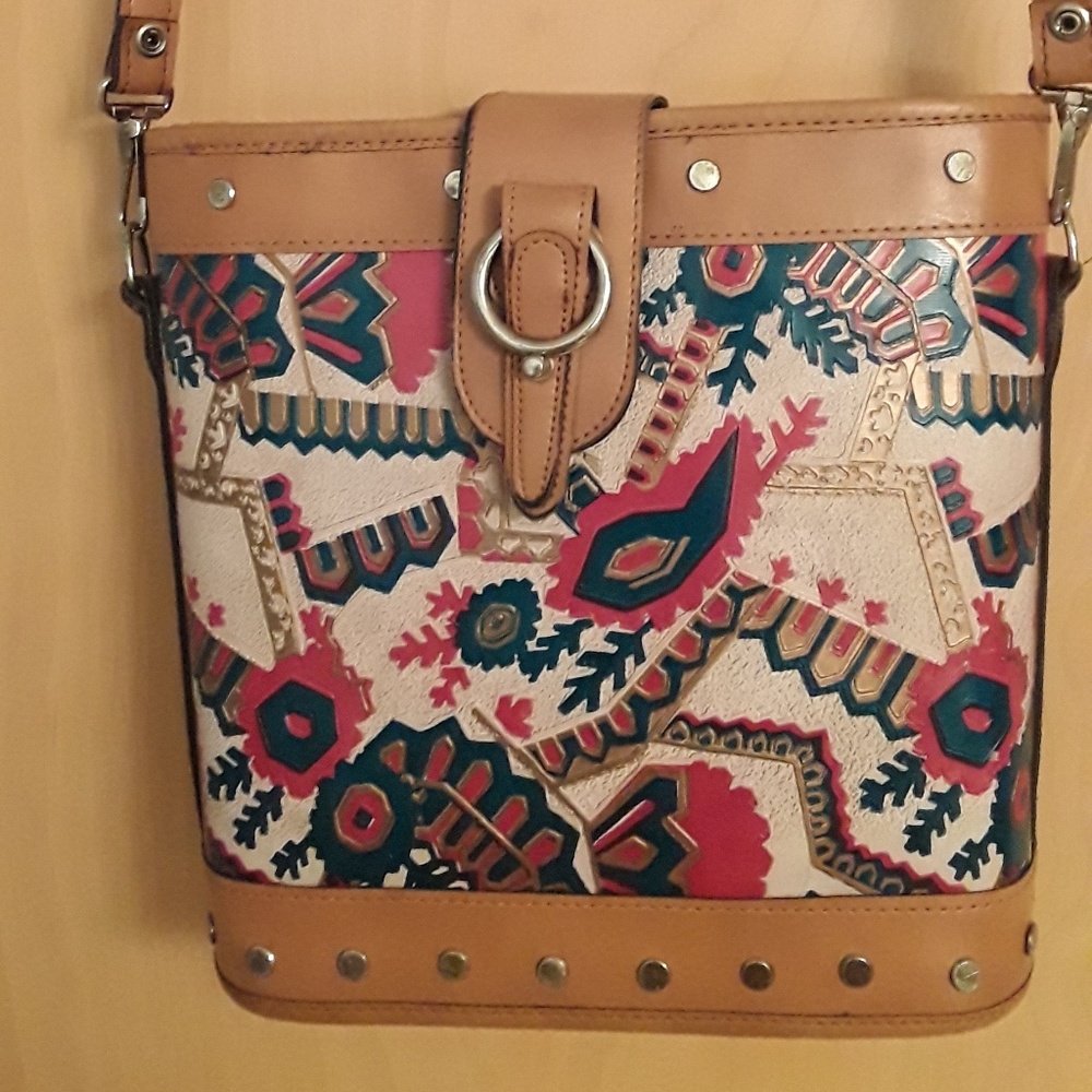 Boho native ethnic print beige buckle